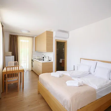 Ady 33 Premium Siófok
