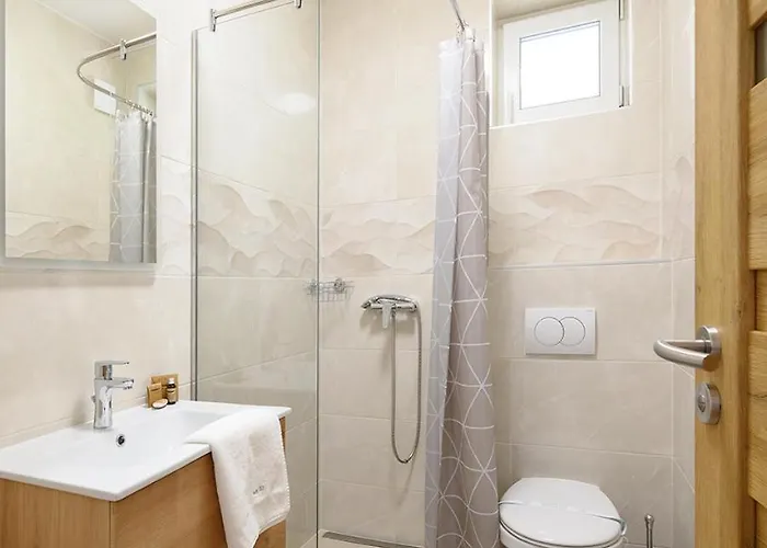 דירה Ady 33 Premium שיופוק