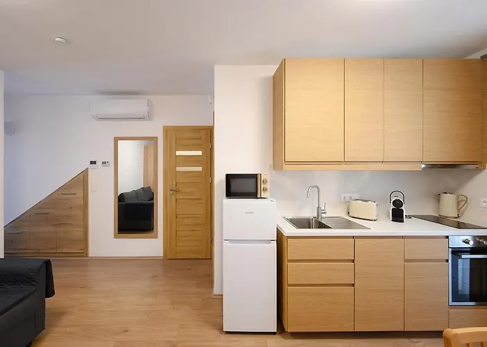 דירה Ady 33 Premium שיופוק